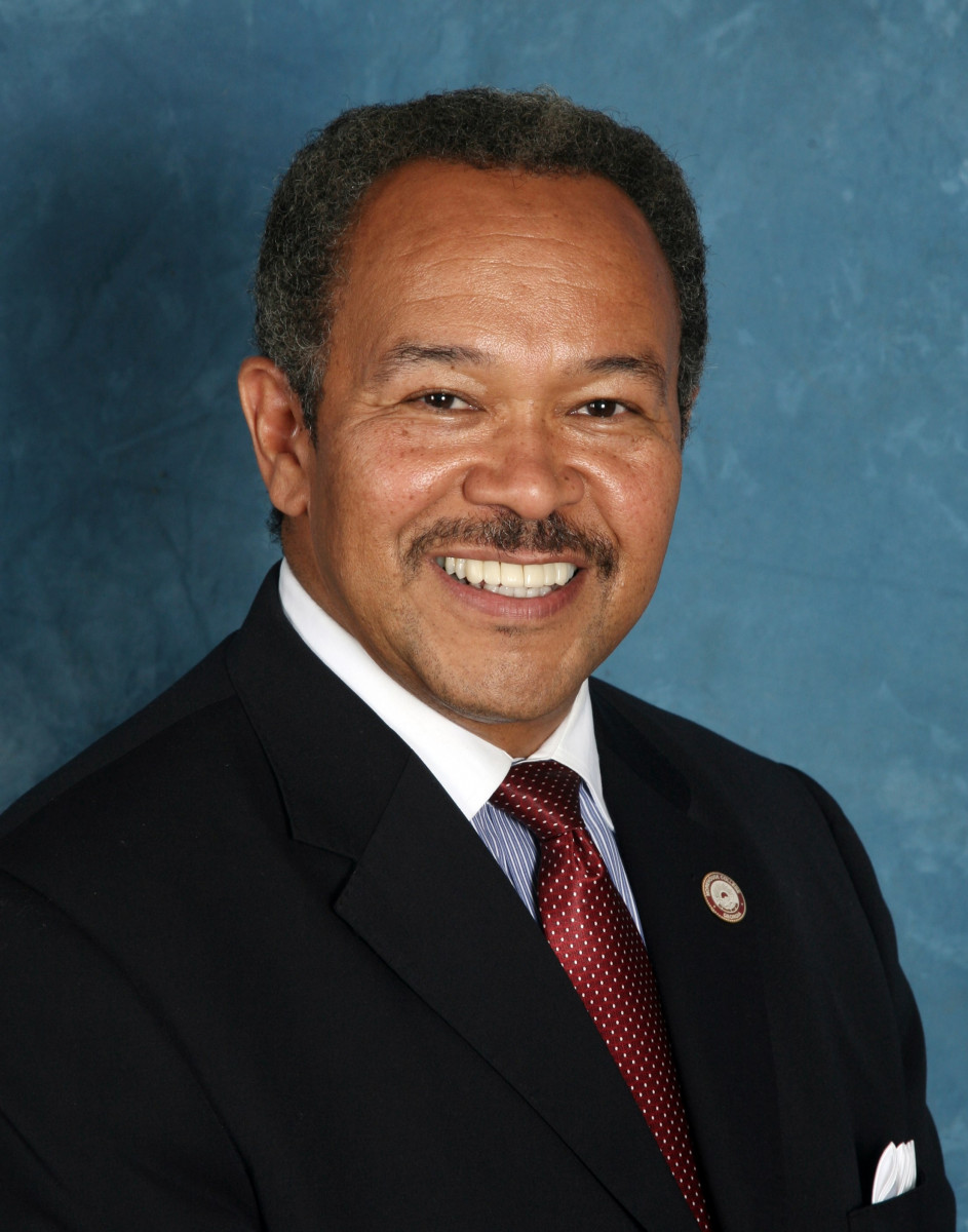 Robert M Franklin